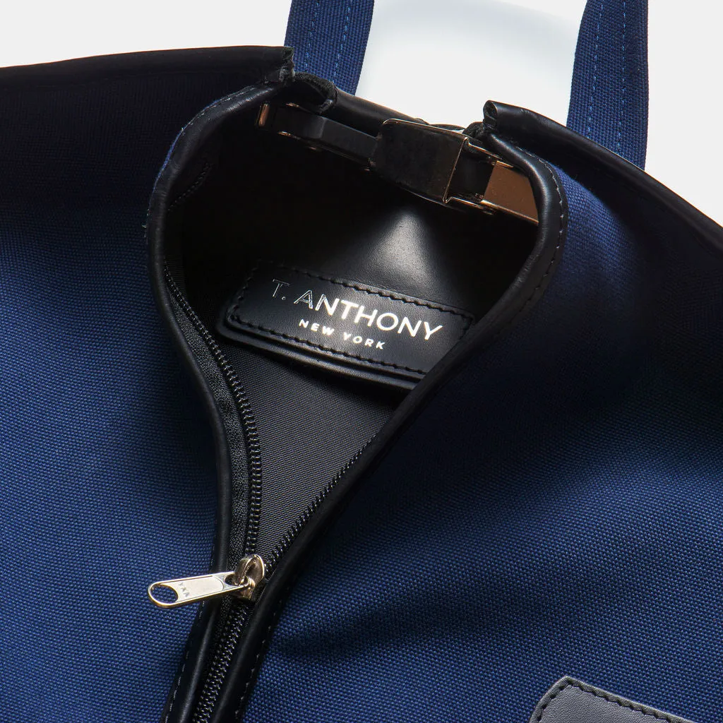 GARMENT CARRIER