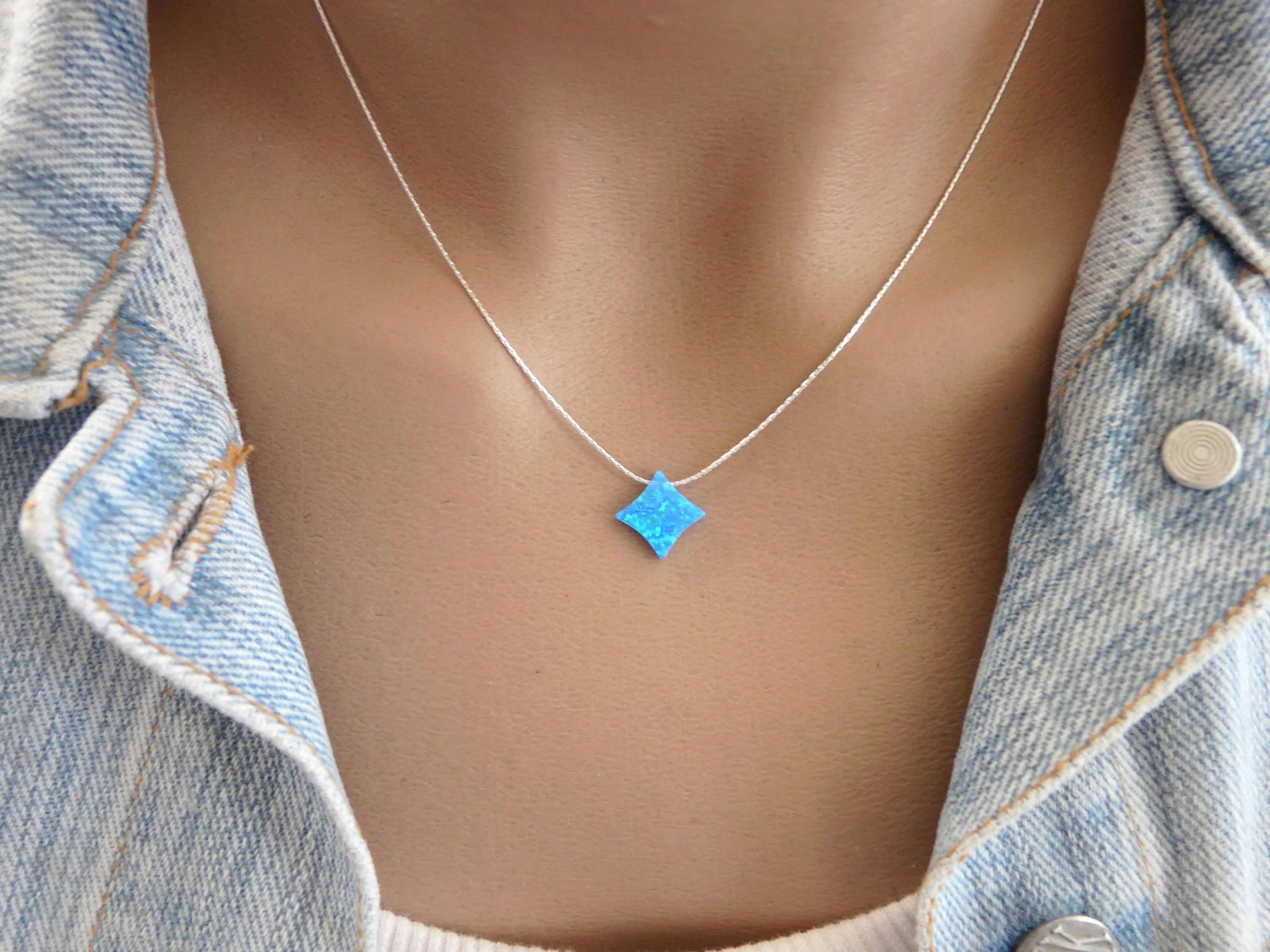 Geometric Opal Necklace – Minimalist & Modern