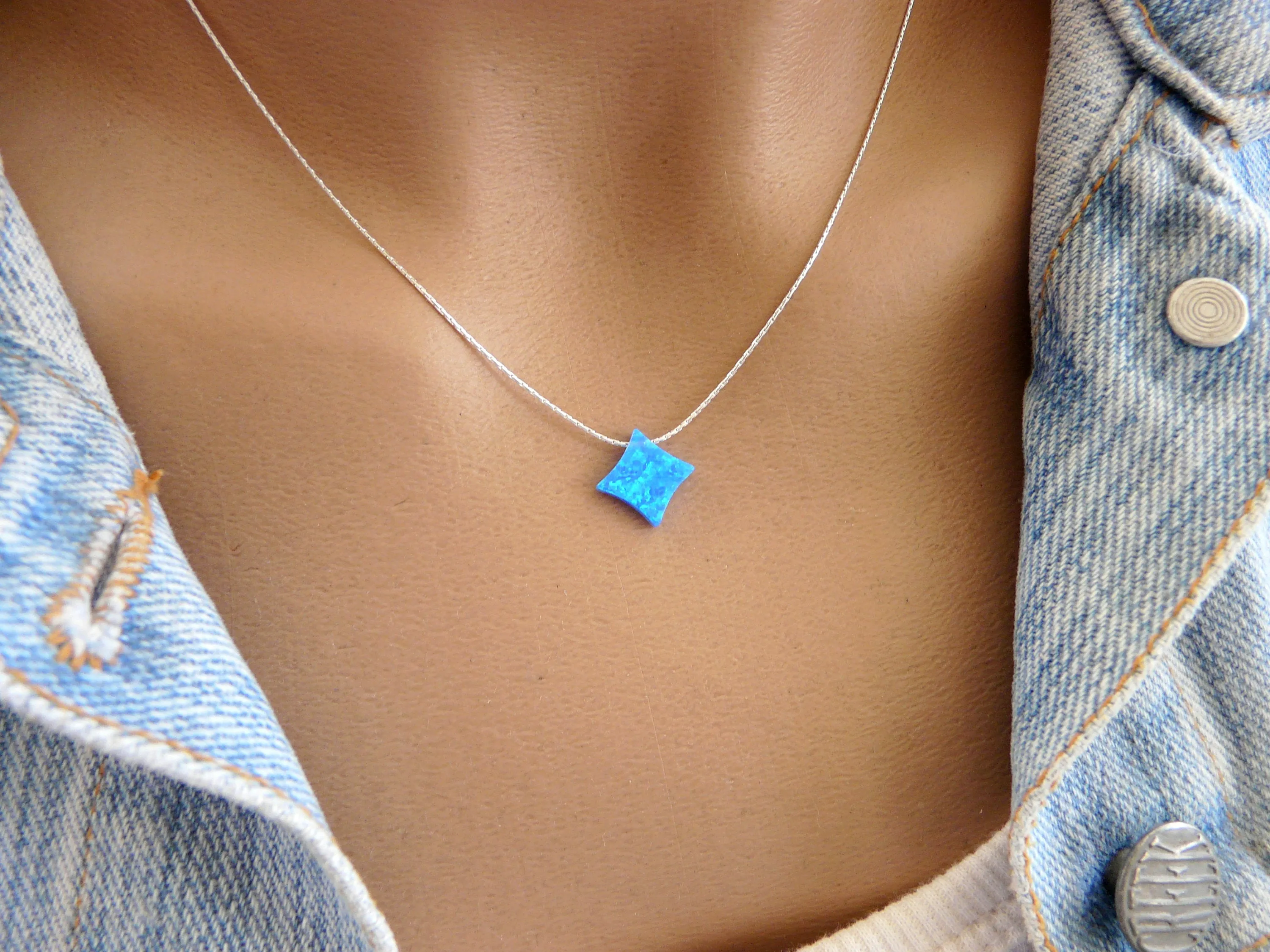 Geometric Opal Necklace – Minimalist & Modern