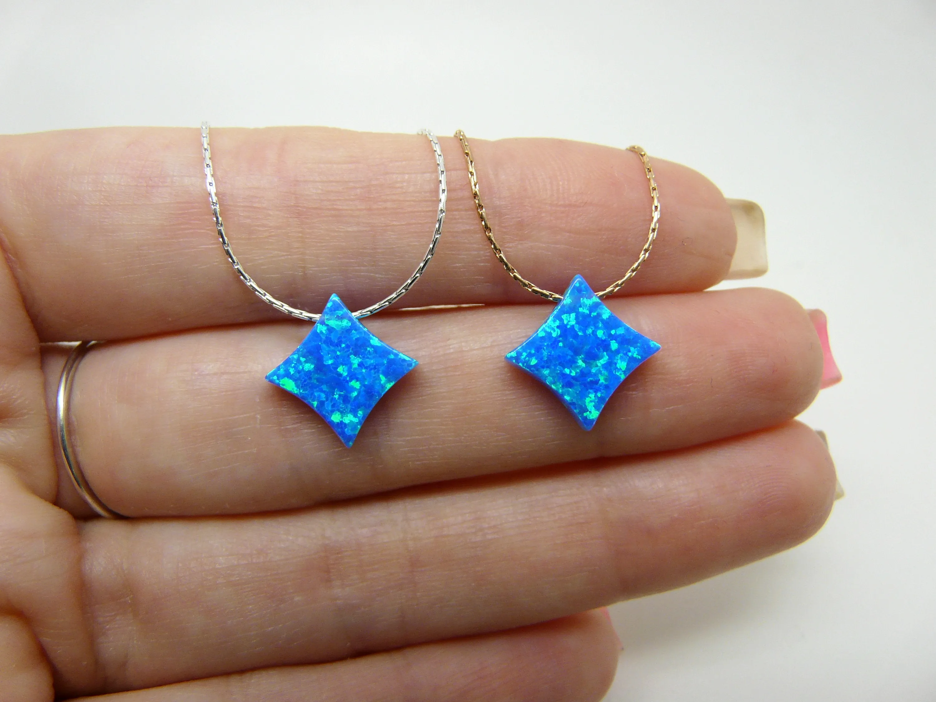 Geometric Opal Necklace – Minimalist & Modern