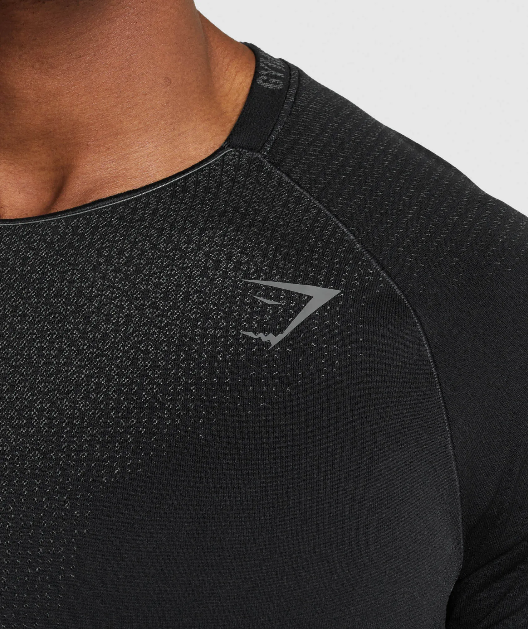 Gymshark Apex Contrast T-Shirt - Black
