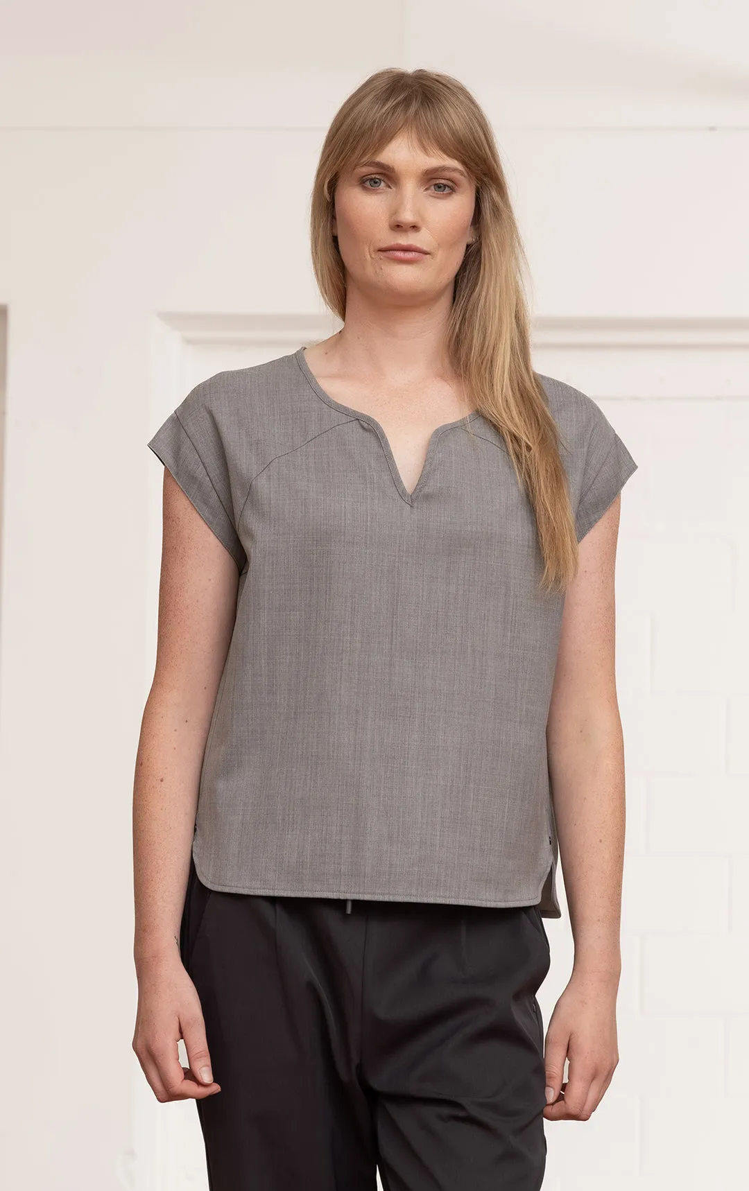 LIGHTWEIGHT ORGANIC COTTON TOP - CLEARANCE