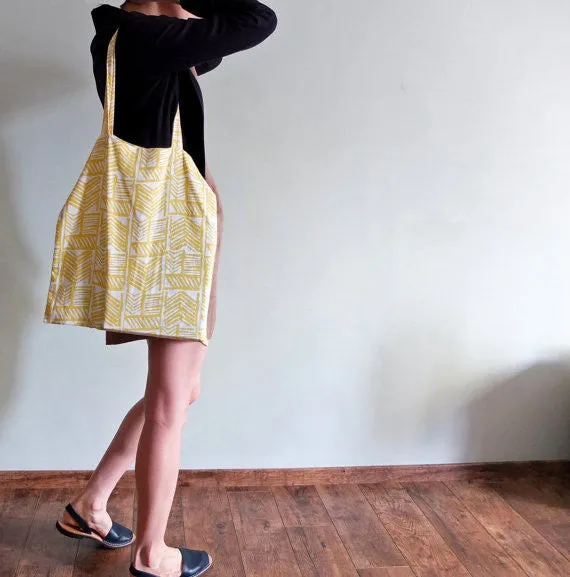 Noura tote-sold out