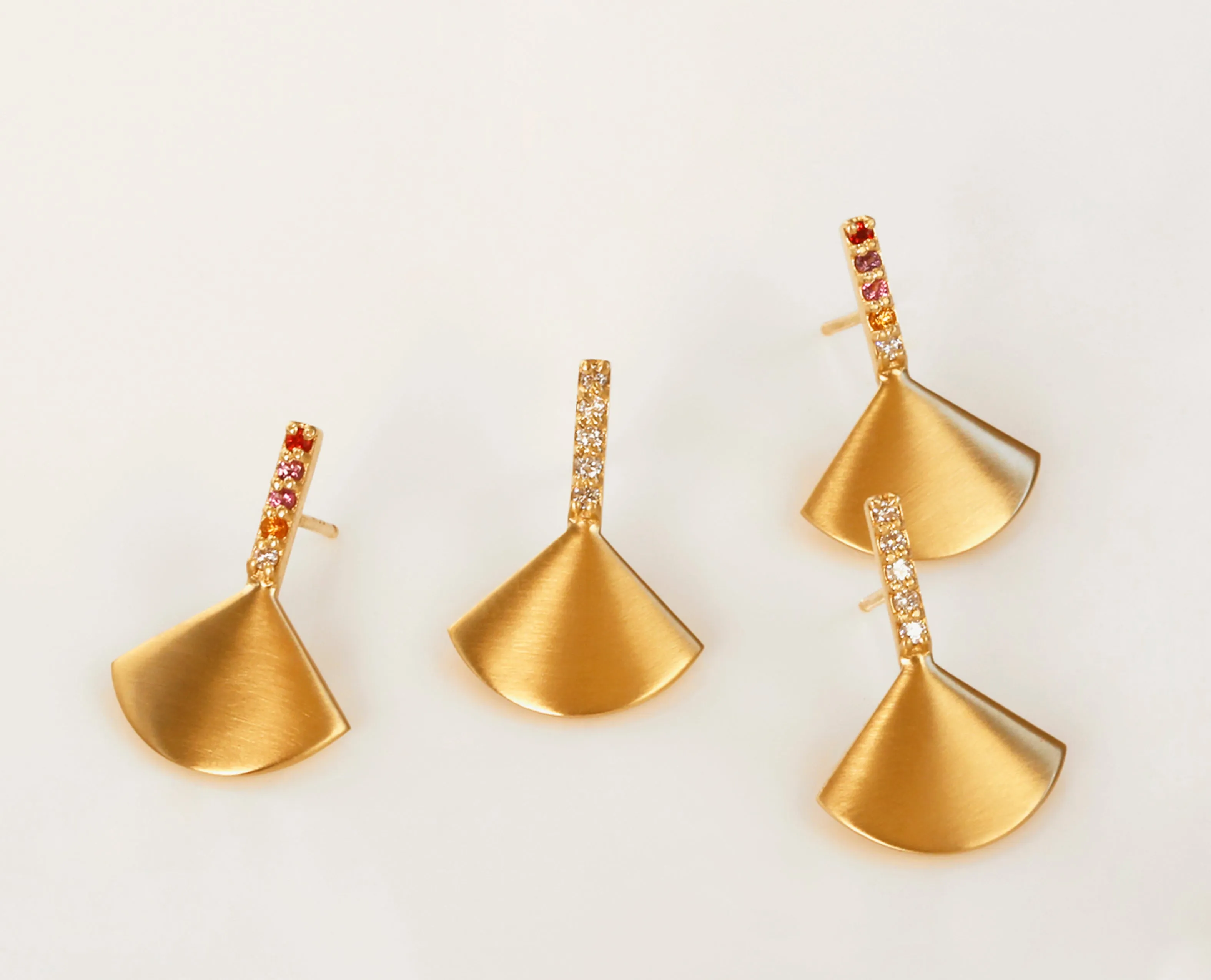 OMBRE SIMPLE FAN STUDS