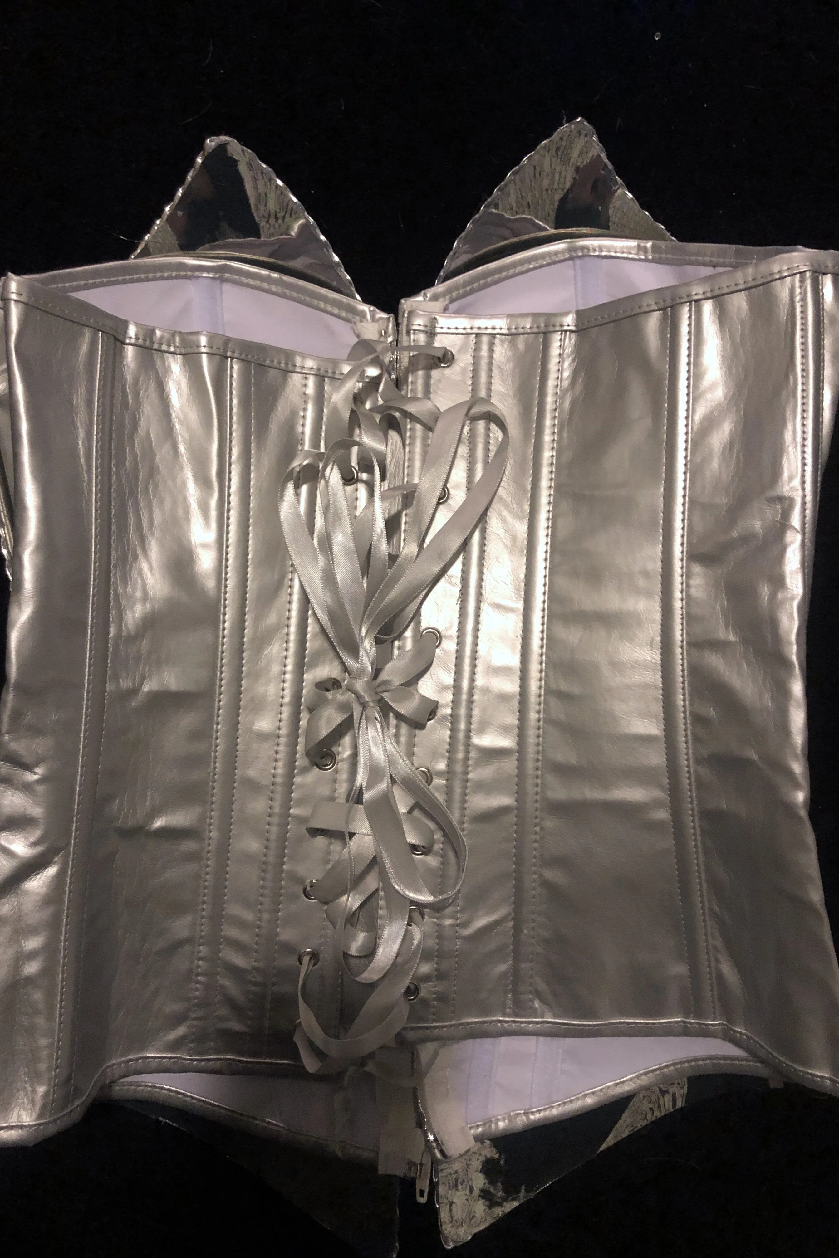 Spectacle Futuristic Silver Armor