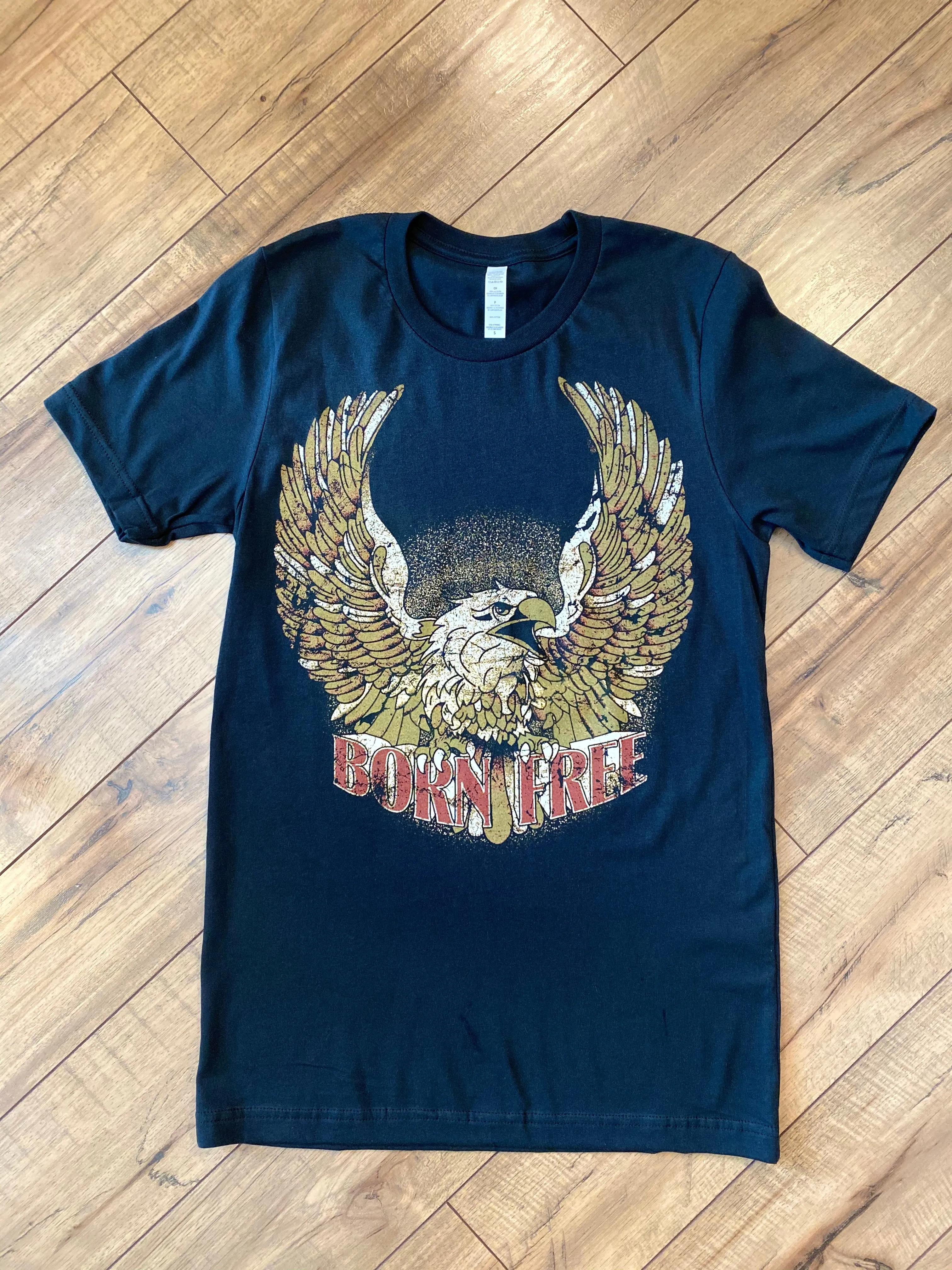 T-Shirt, Born Free Unisex T-Shirt, Size Large - Sale!