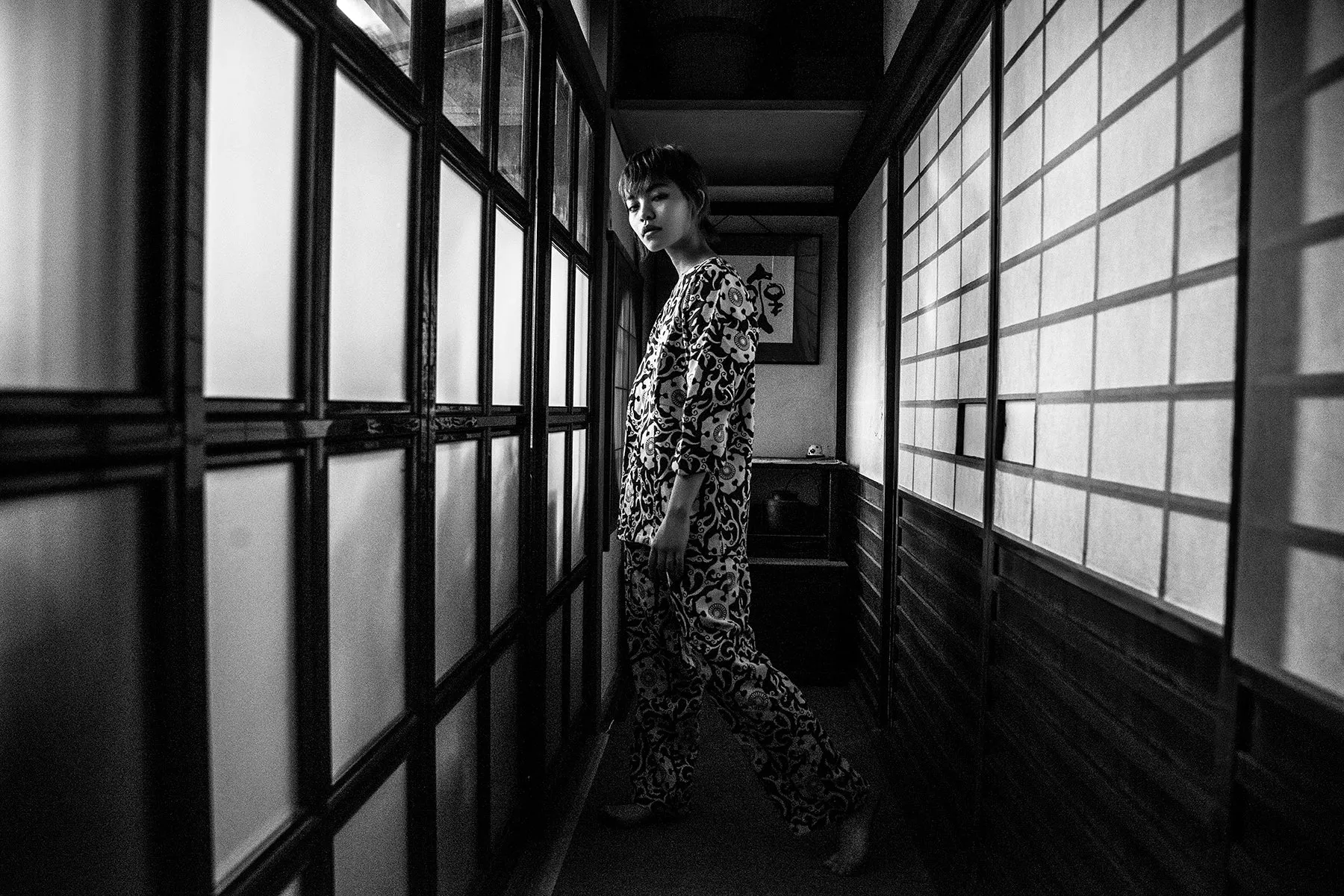 [UNISEX] SCROW ART X LOCO MOSQUITO JINJYA TRIBAL BLACK / IVORY TROUSERS