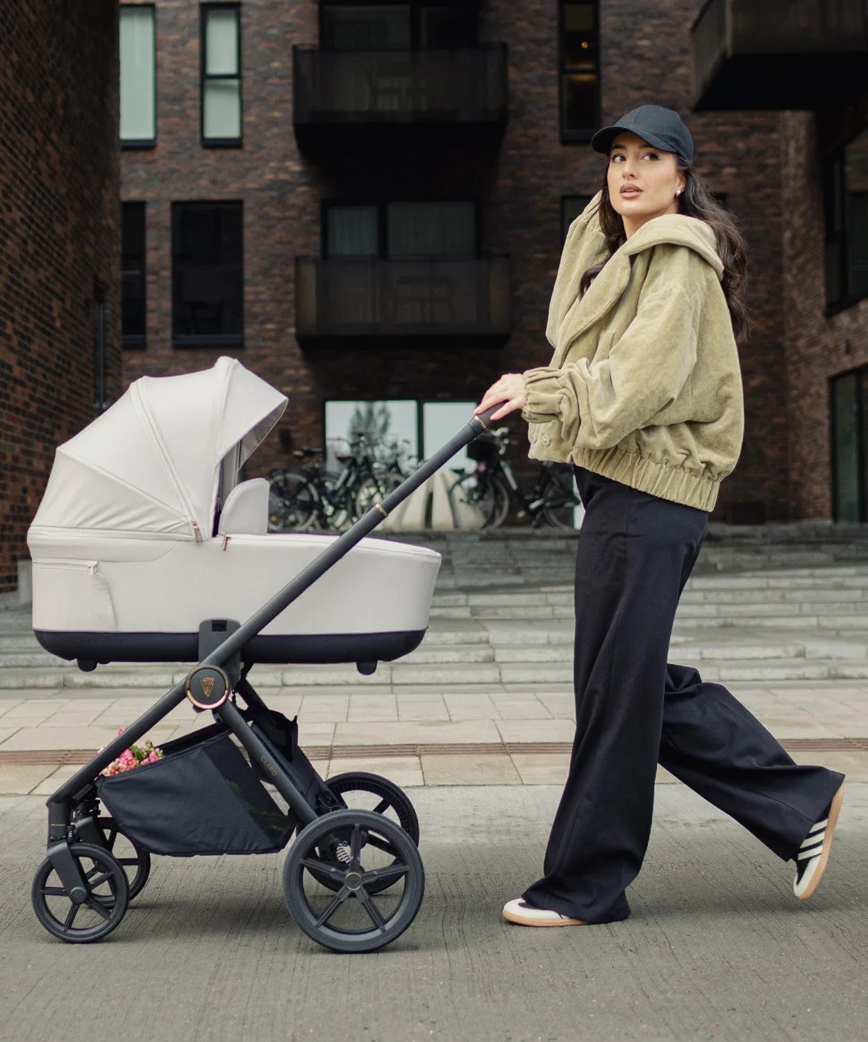 Venicci Claro 4in1 (Cabriofix i-Size) Travel System - Vanilla