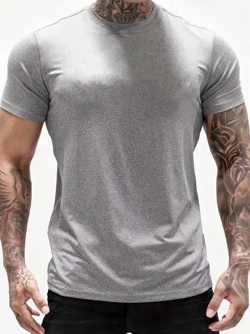 Xander – Timeless Men’s T-Shirt